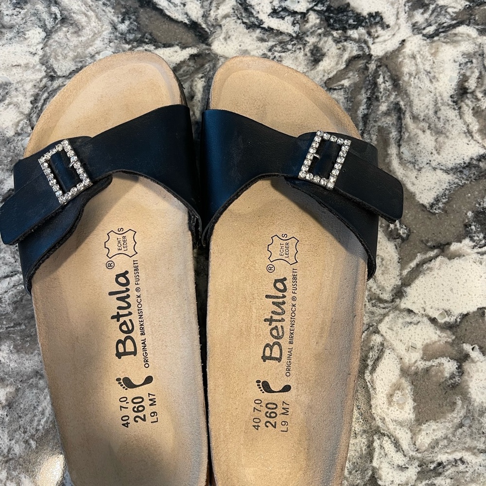 Birkenstock Betula Sandals size 9. Looks like they were never worn.
